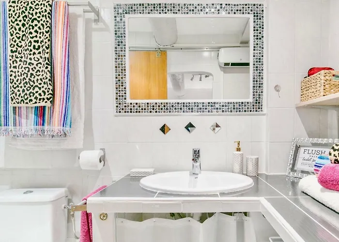 Artistic Apartment *