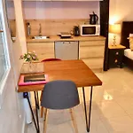 Artistic Apartment *