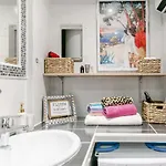 Apartment Artistic
