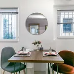 Apartment Artistic